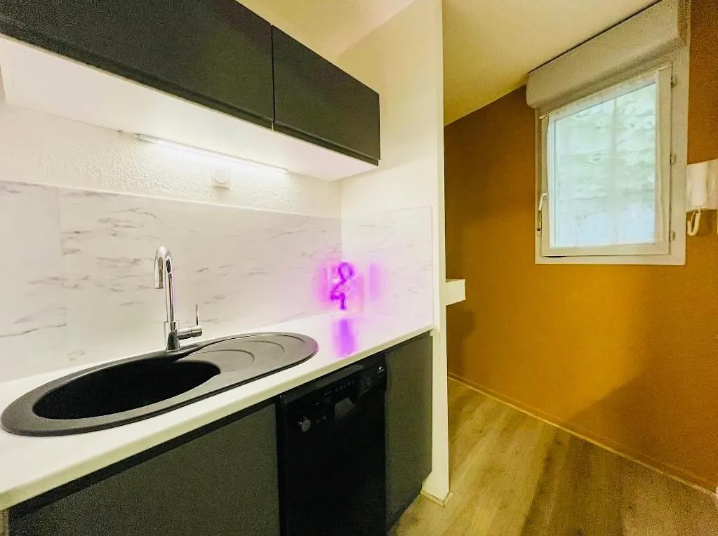 Apartment Suite Kobalt Villeurbanne France
