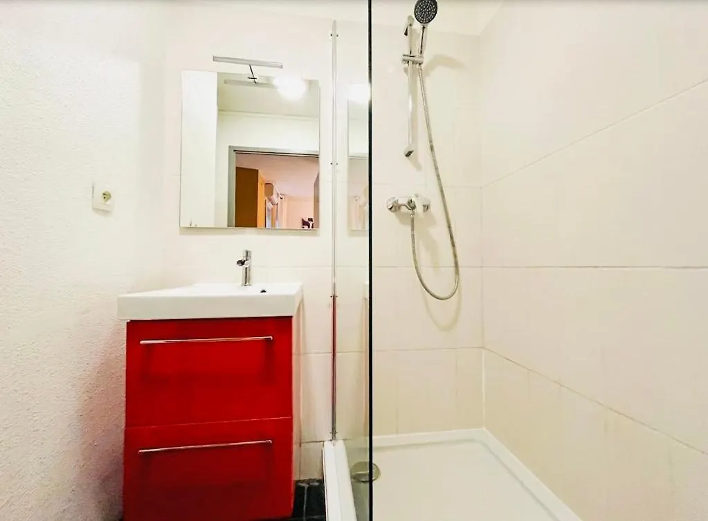 Suite Kobalt Villeurbanne 0*,